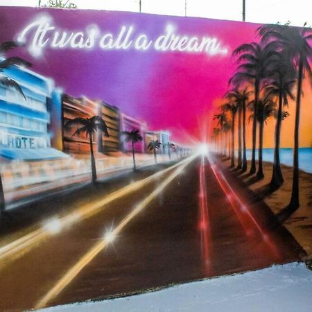 Cozy & Colorful Miami Art Canvas W/Hottub & Murals Dış mekan fotoğraf