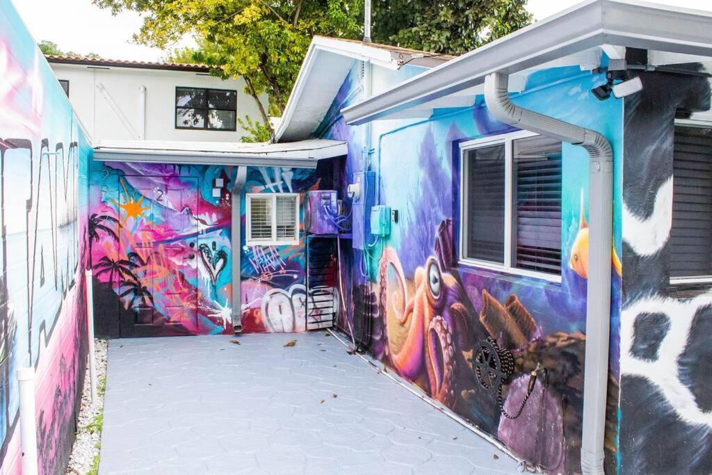 Cozy & Colorful Miami Art Canvas W/Hottub & Murals Dış mekan fotoğraf