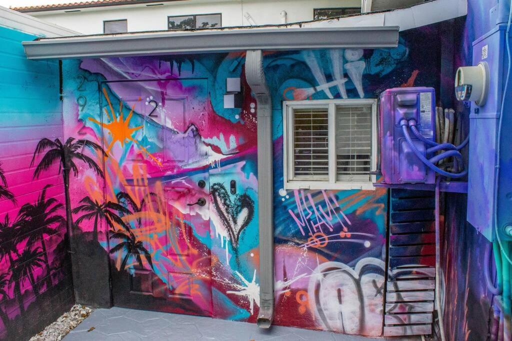 Cozy & Colorful Miami Art Canvas W/Hottub & Murals Dış mekan fotoğraf